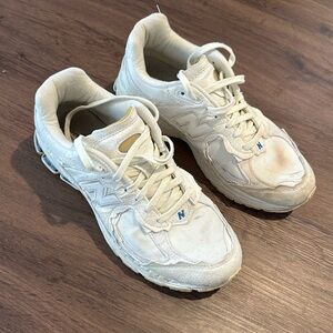 Men’s New Balance Sneakers -2002R